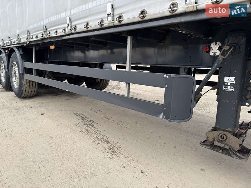 Тентований борт (штора) - напівпричіп Schwarzmuller SN24 2011 в Луцьку