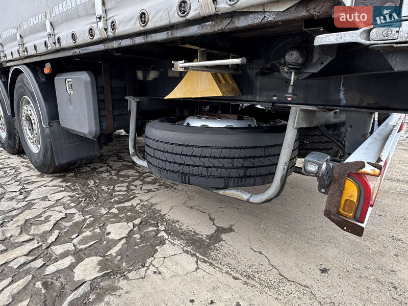 Тентований борт (штора) - напівпричіп Schwarzmuller SN24 2011 в Луцьку