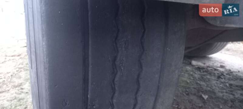 Бортовой полуприцеп Schwarzmuller SPA-3E 2006 в Николаеве