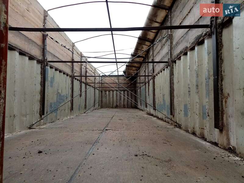 Контейнеровоз Schwarzmuller SPA-3E 1998 в Гайсине