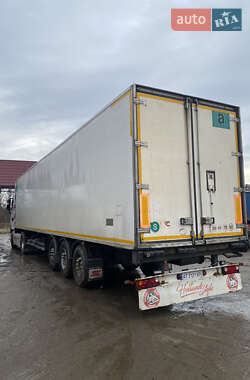 Рефрижератор полуприцеп Schwarzmuller SPA-3E 2001 в 