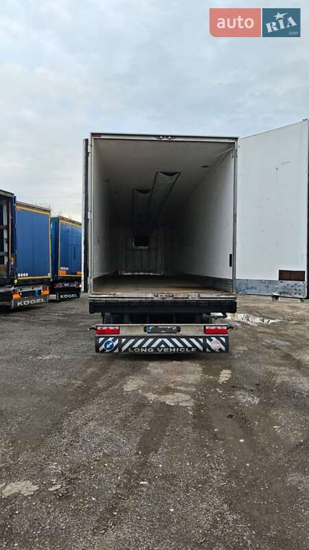 Рефрижератор Schwarzmuller SPA-3E 2006 в Иршаве