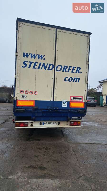 Бортовой полуприцеп Schwarzmuller SPA-3E 2004 в Каменском