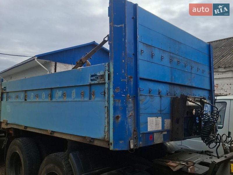 Бортовой полуприцеп Schwarzmuller SPA 2002 в Прилуках