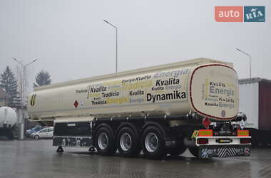 Цистерна полуприцеп Schwarzmuller TS 2004 в 