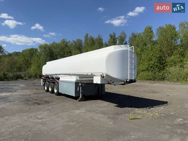 Цистерна напівпричіп Schwarzmuller TSL 1996 в Хусті фото 28 Цистерна напівпричіп Schwarzmuller TSL 1996 в Хусті