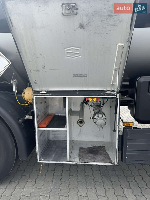 Цистерна Schwingenschlogel DST-30L/V2A 2004 в Мукачевому