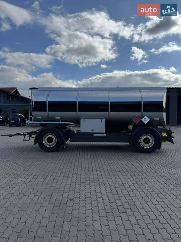 Цистерна Schwingenschlogel DST-30L/V2A 2004 в Мукачевому