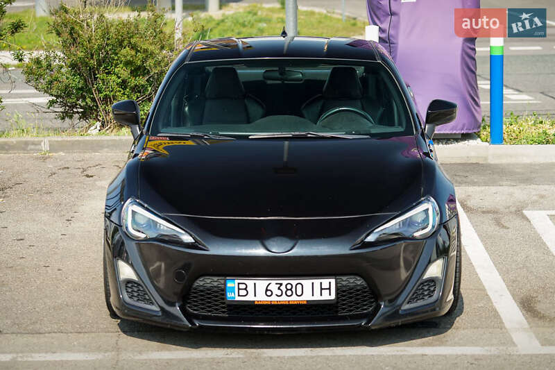 Купе Scion FR-S 2013 в Полтаве