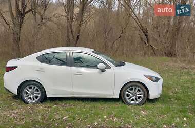Седан Scion iA 2016 в 