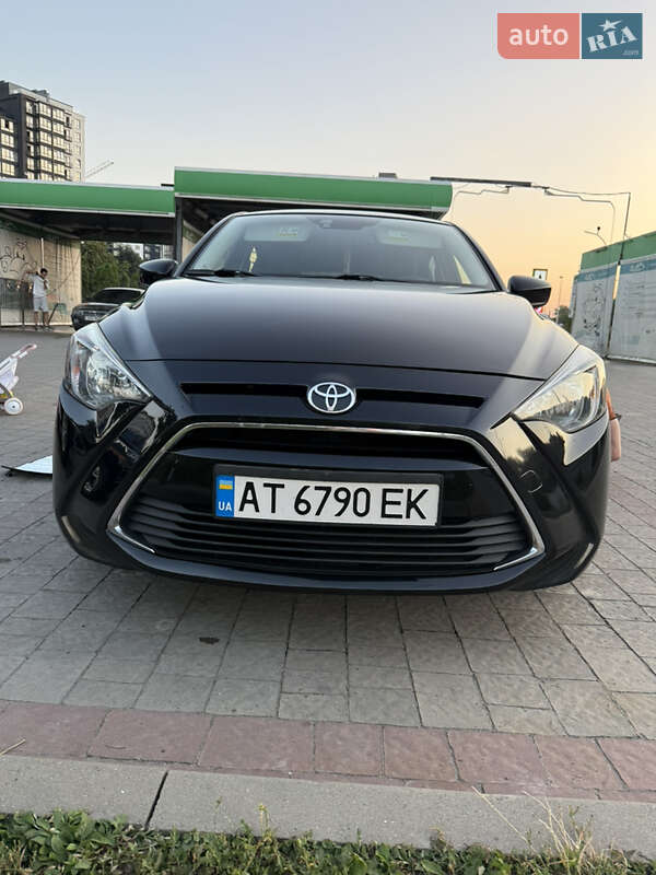 Седан Scion iA 2015 в Ивано-Франковске