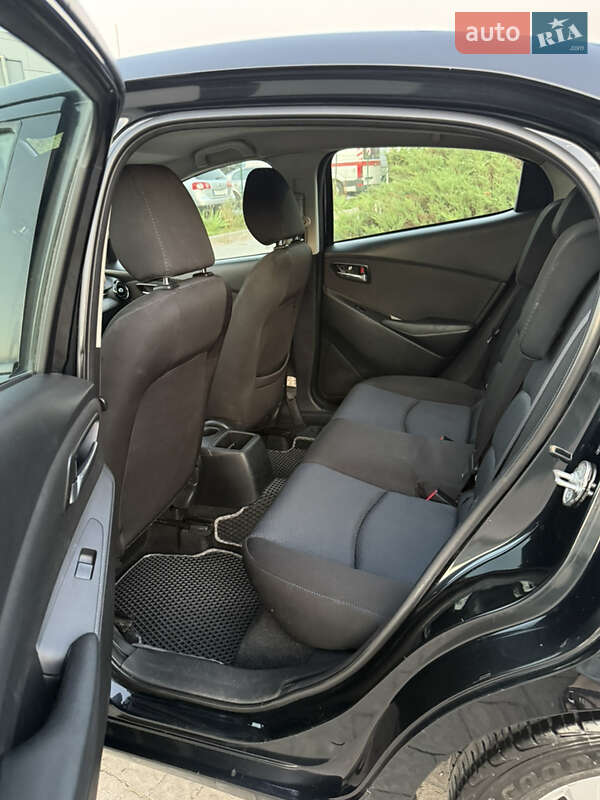 Седан Scion iA 2015 в Ивано-Франковске
