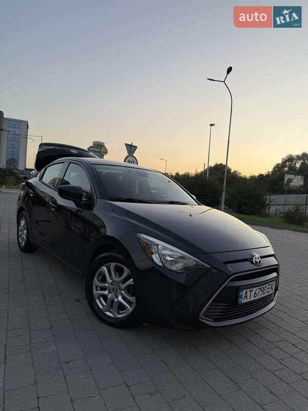 Седан Scion iA 2015 в Ивано-Франковске
