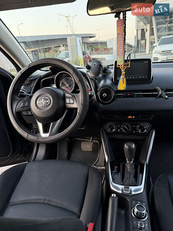 Седан Scion iA 2015 в Ивано-Франковске