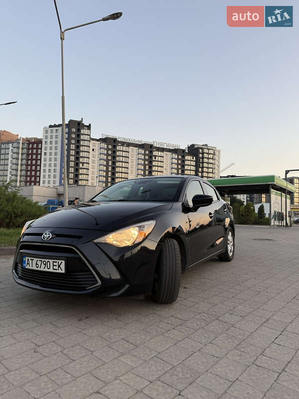 Седан Scion iA 2015 в Ивано-Франковске