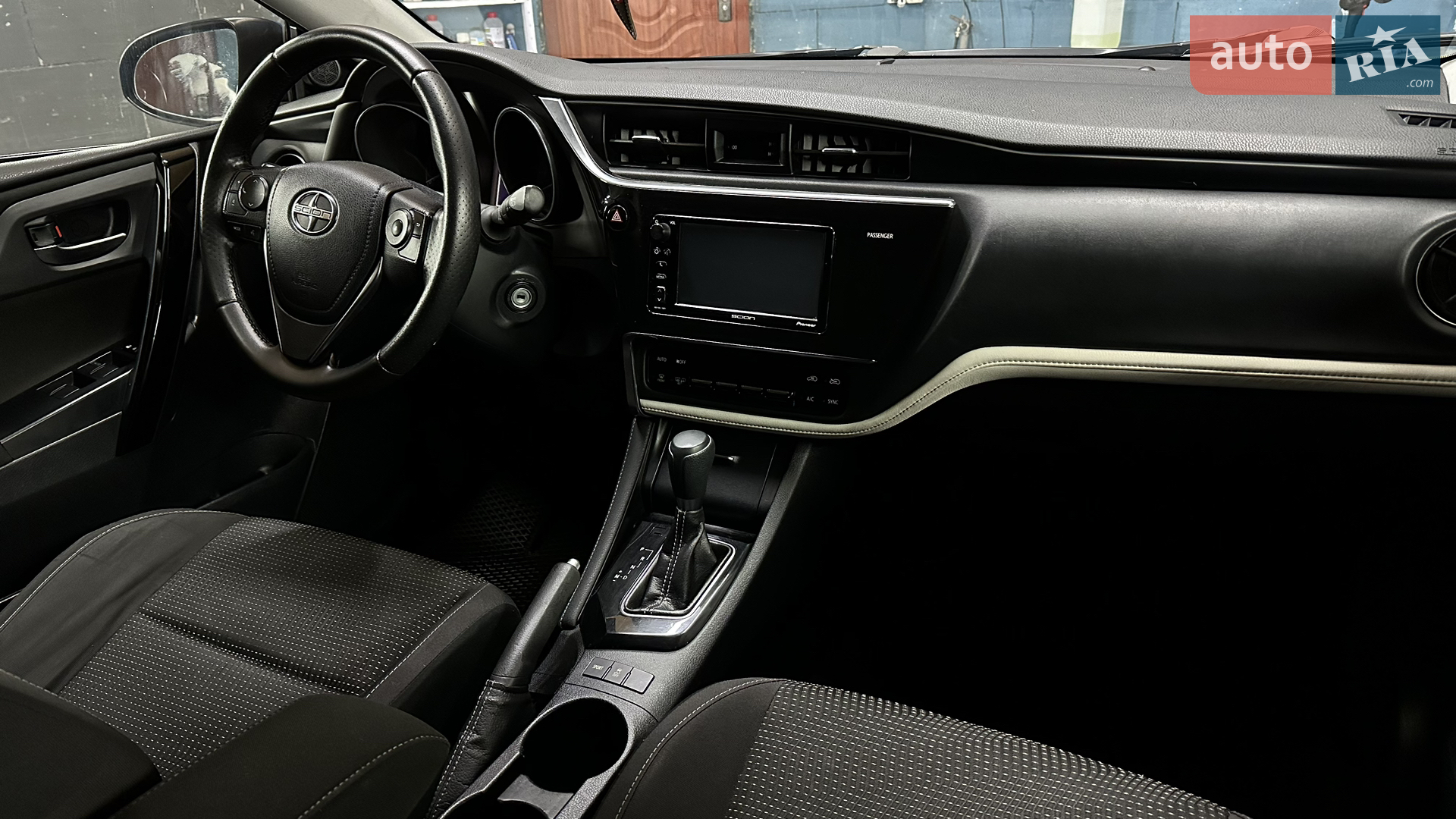 2015 Scion iM - мініатюра 31