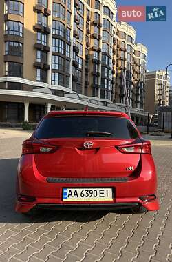 Хетчбек Scion iM 2015 в 
