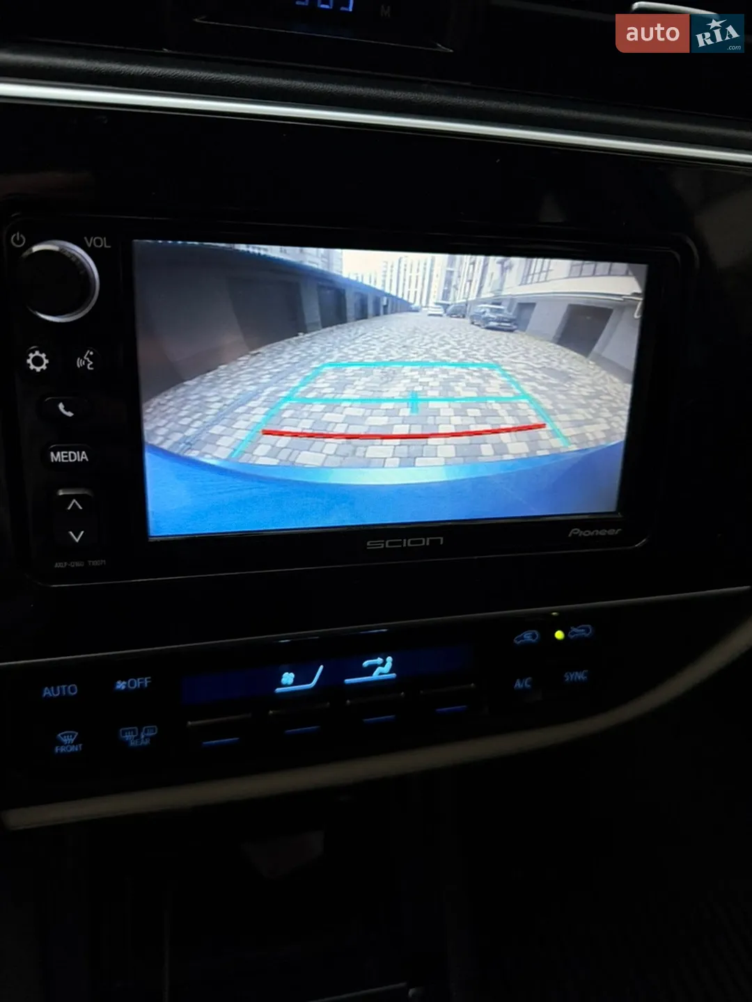 2015 Scion iM - мініатюра 9
