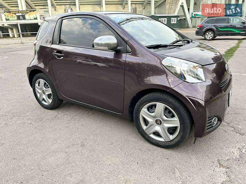 Хэтчбек Scion iQ 2013 в Полтаве