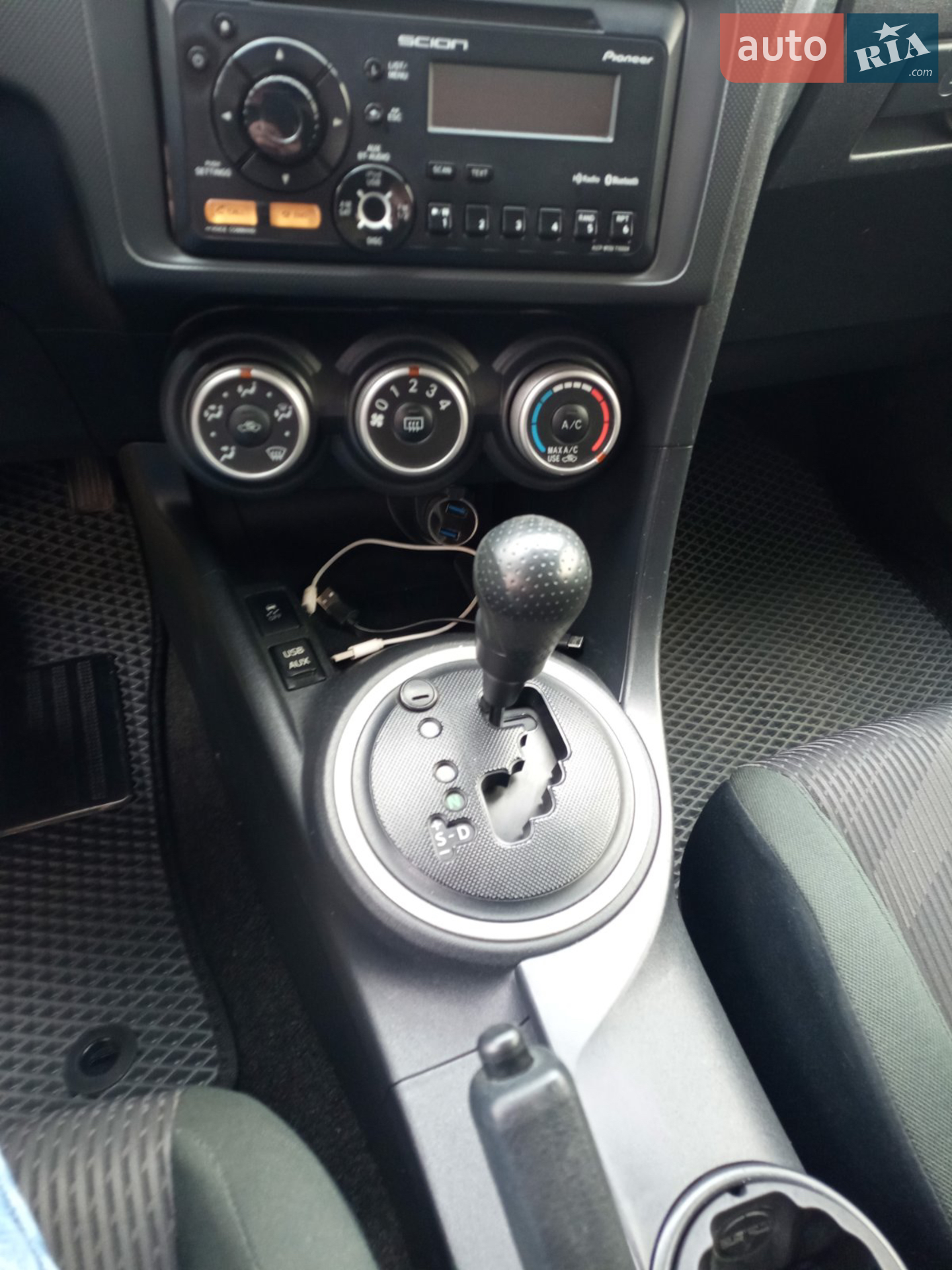 2013 Scion tC - мініатюра 41