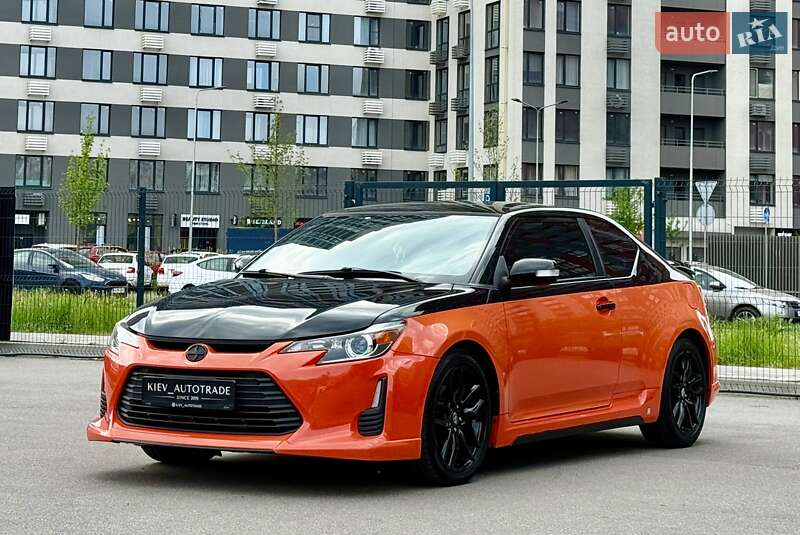 Купе Scion tC 2014 в Киеве