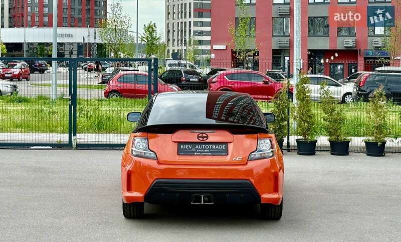 Купе Scion tC 2014 в Киеве