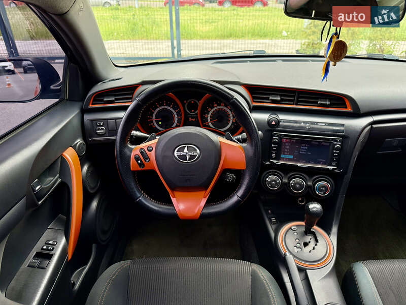 Купе Scion tC 2014 в Киеве