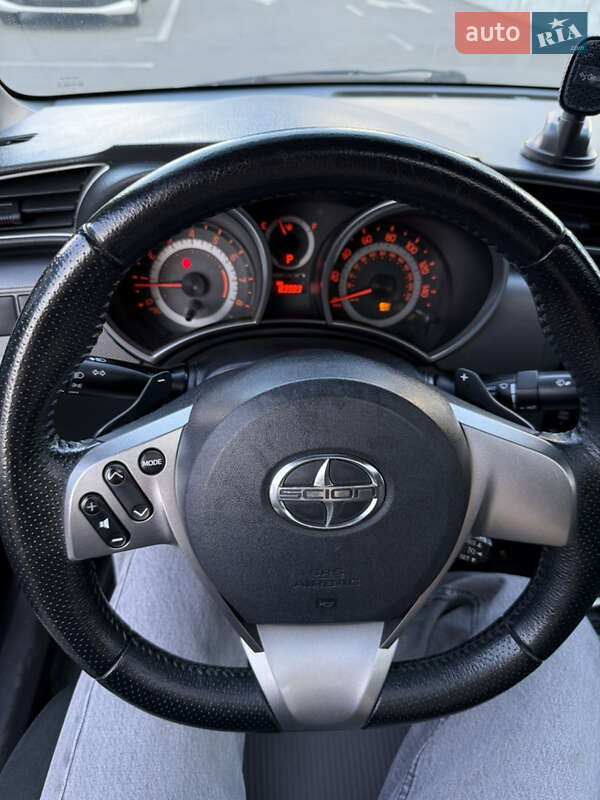Купе Scion tC 2014 в Киеве