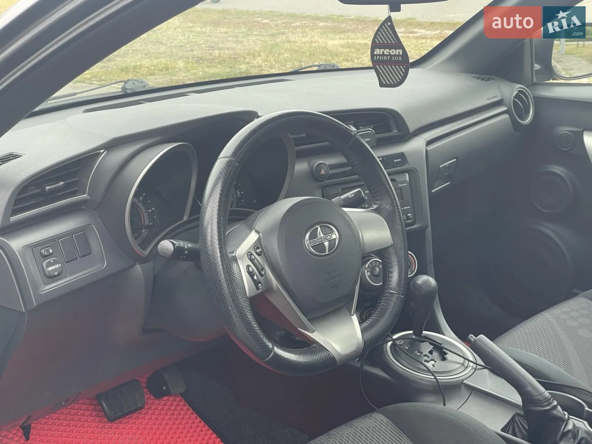 2011 Scion tC - мініатюра 5
