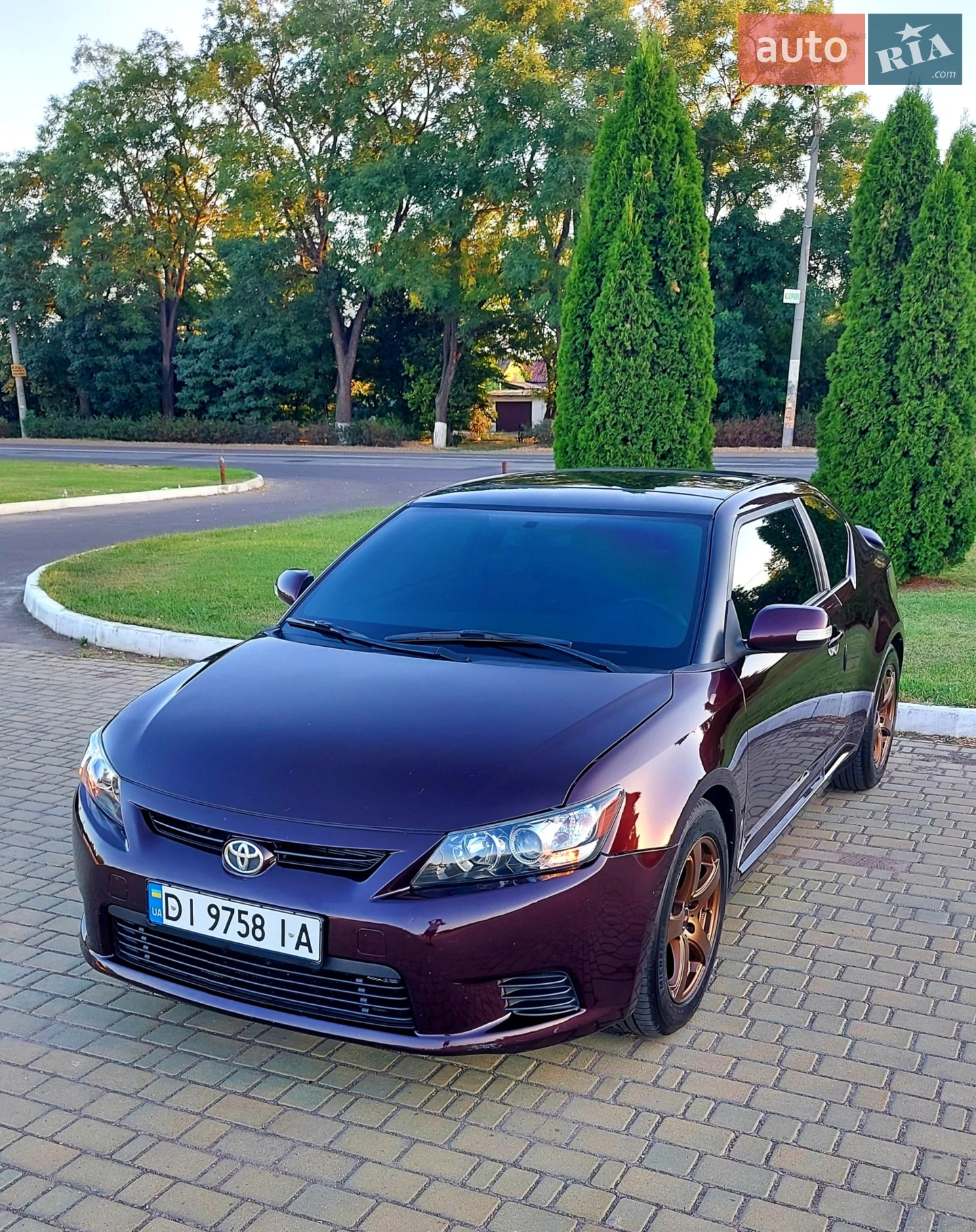 2011 Scion tC - мініатюра 2