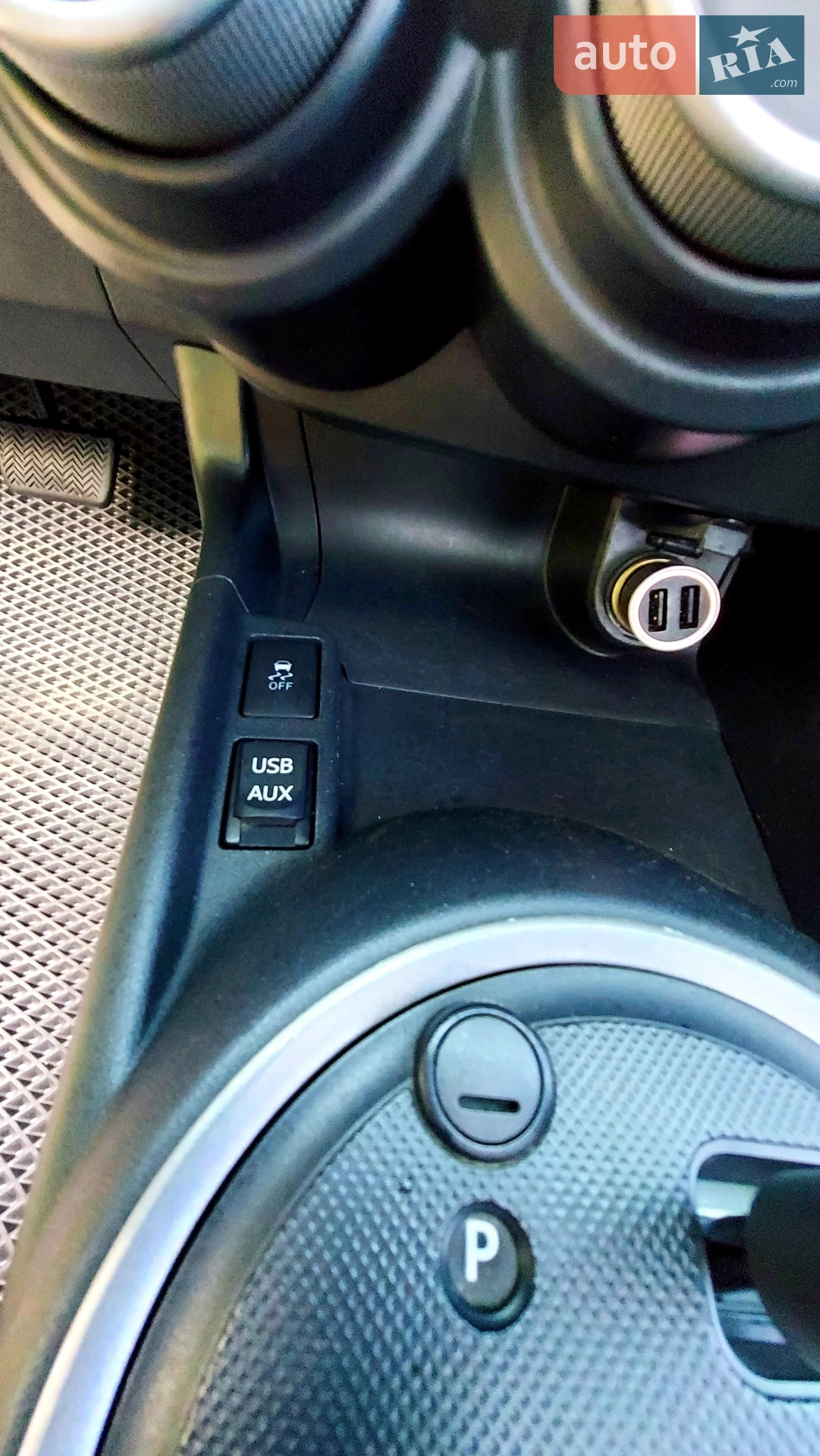 2011 Scion tC - мініатюра 48