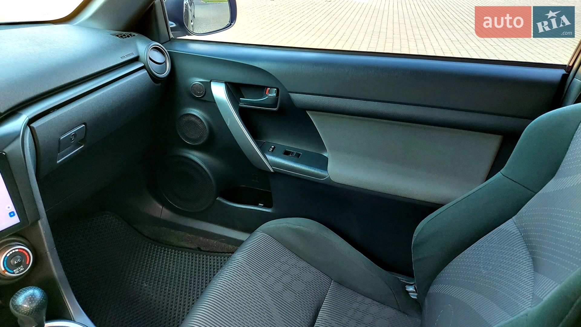 2011 Scion tC - мініатюра 54