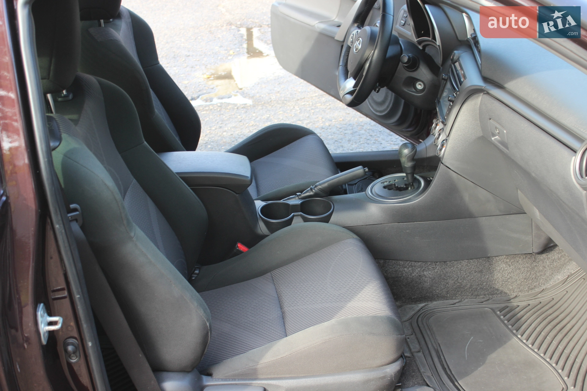 2012 Scion tC - мініатюра 19
