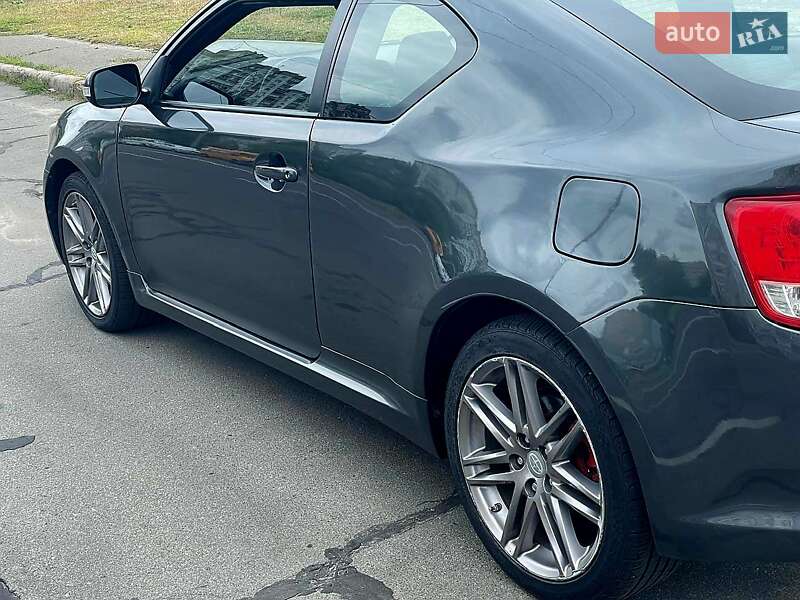 Купе Scion tC 2011 в Киеве