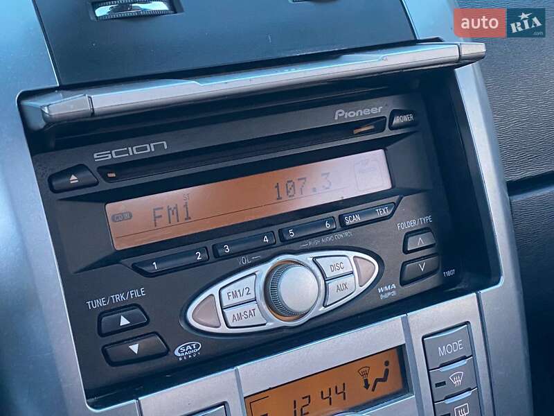 Купе Scion tC 2005 в Киеве