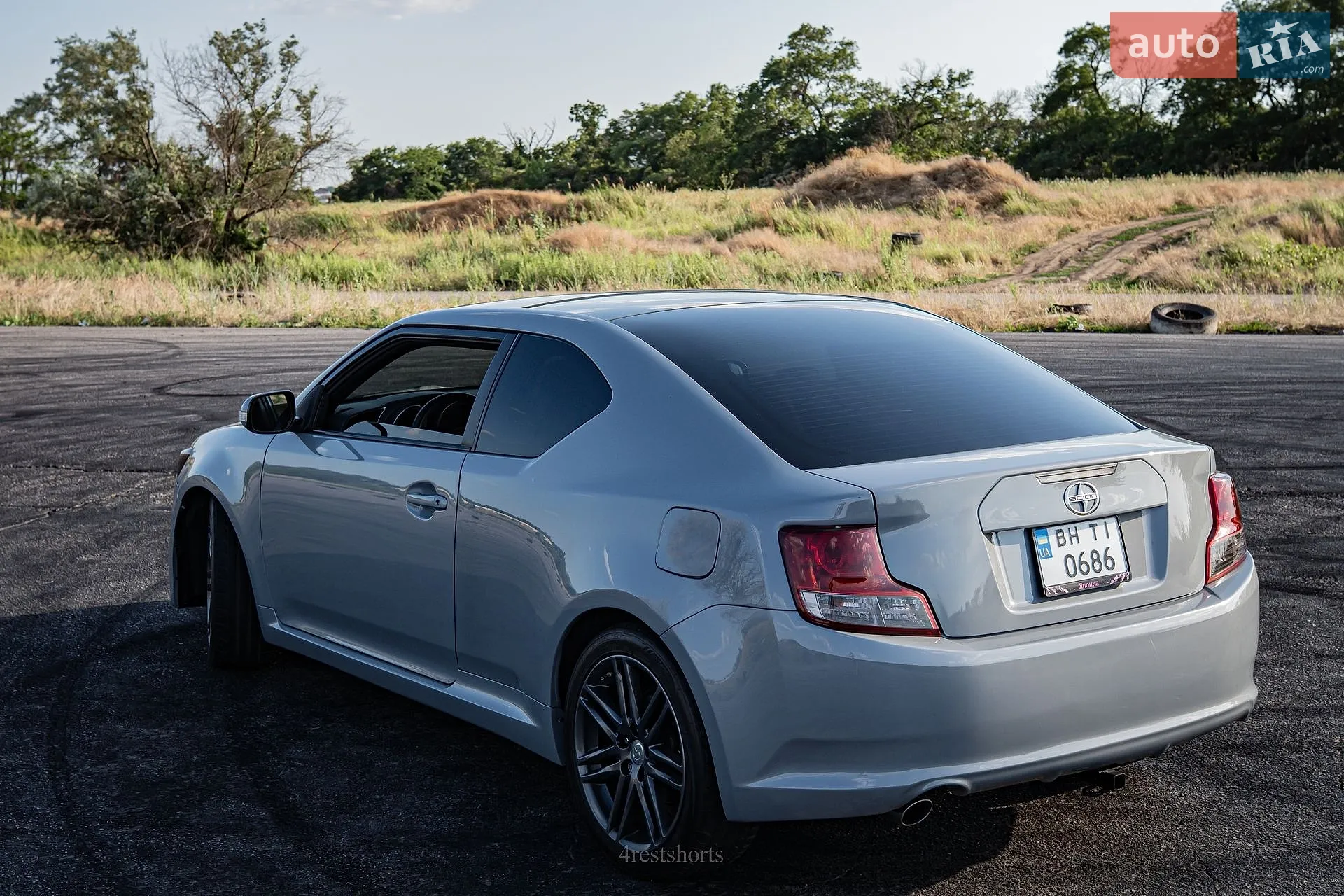 2010 Scion tC - мініатюра 3