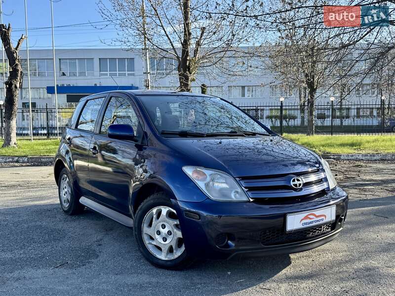 Scion xA 2004