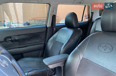 Хетчбек Scion xB 2011 в 