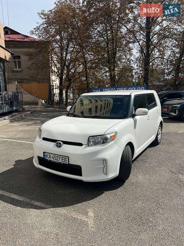 Микровэн Scion xB 2013 в 