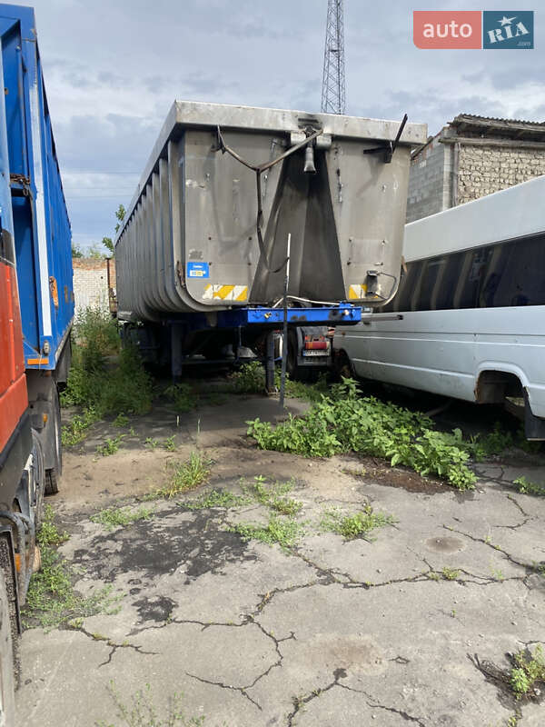 Самоскид напівпричіп SDC LTD 2004 в Шепетівці