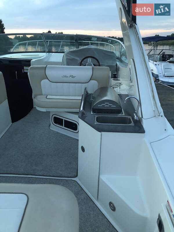 Моторная яхта Sea Ray 310 Sundancer 2012 в Киеве фото 5 Моторная яхта Sea Ray 310 Sundancer 2012 в Киеве