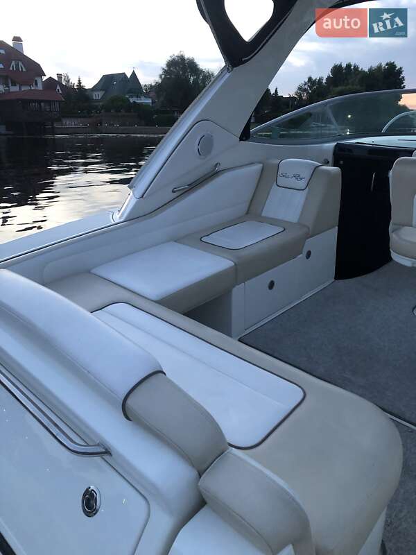 Моторная яхта Sea Ray 310 Sundancer 2012 в Киеве фото 6 Моторная яхта Sea Ray 310 Sundancer 2012 в Киеве