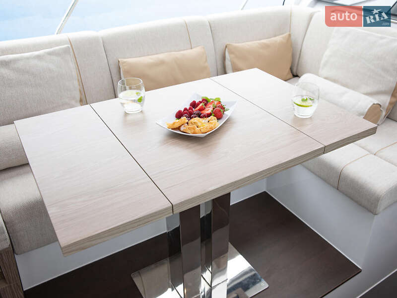 Моторная яхта SeaLine C390 2026 в Киеве фото 7 Моторная яхта SeaLine C390 2026 в Киеве