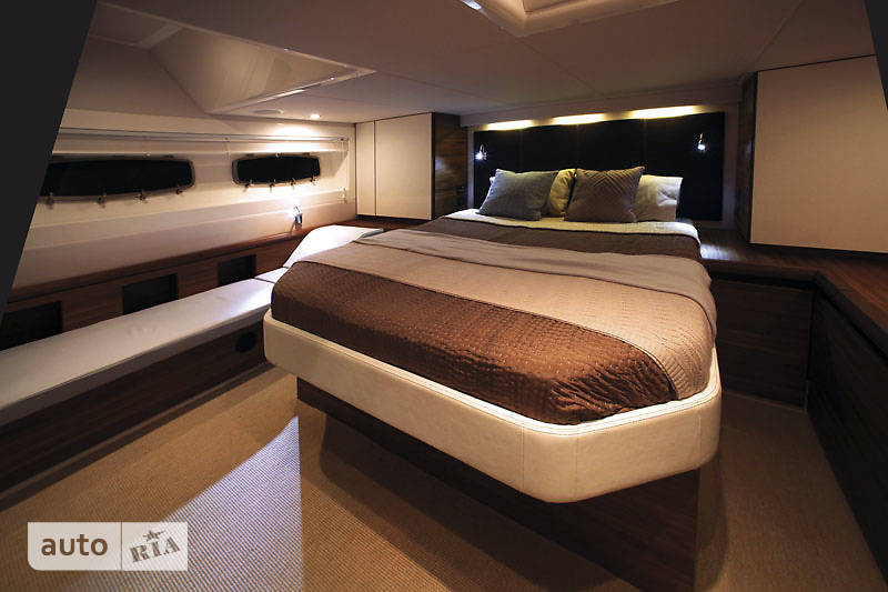 Моторная яхта SeaLine F46 2011 в Киеве