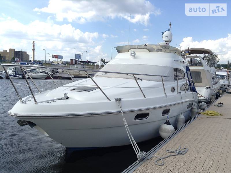 Моторна яхта SeaLine S37 2005 в Києві
