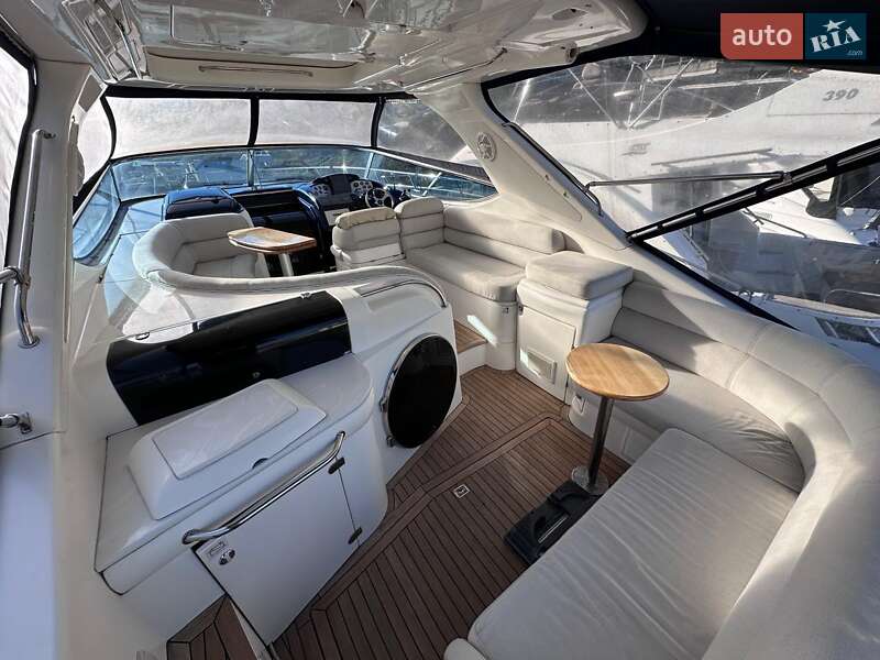 Моторная яхта SeaLine S42 2004 в Киеве фото 5 Моторная яхта SeaLine S42 2004 в Киеве