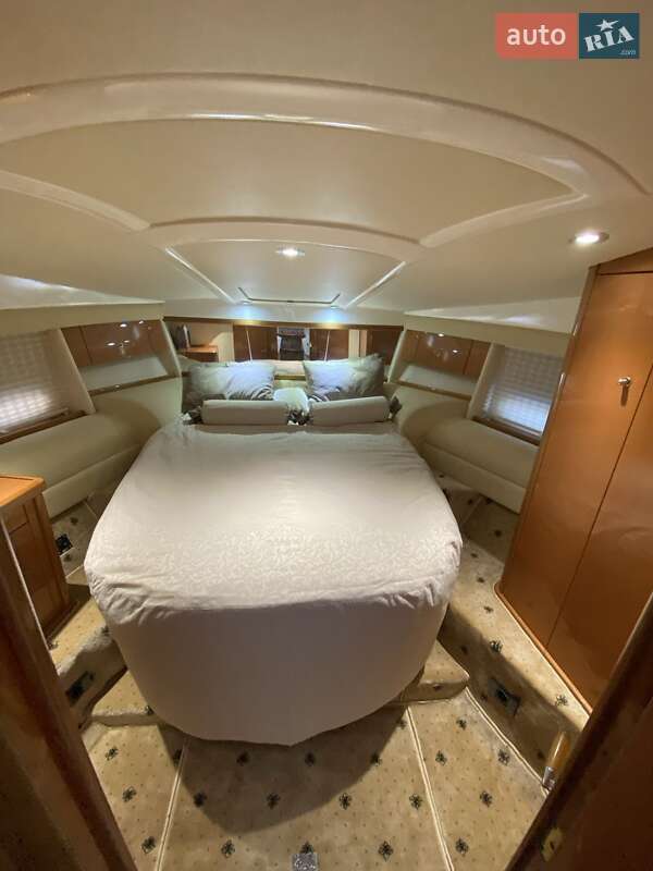 Моторная яхта SeaLine S42 2004 в Киеве фото 18 Моторная яхта SeaLine S42 2004 в Киеве