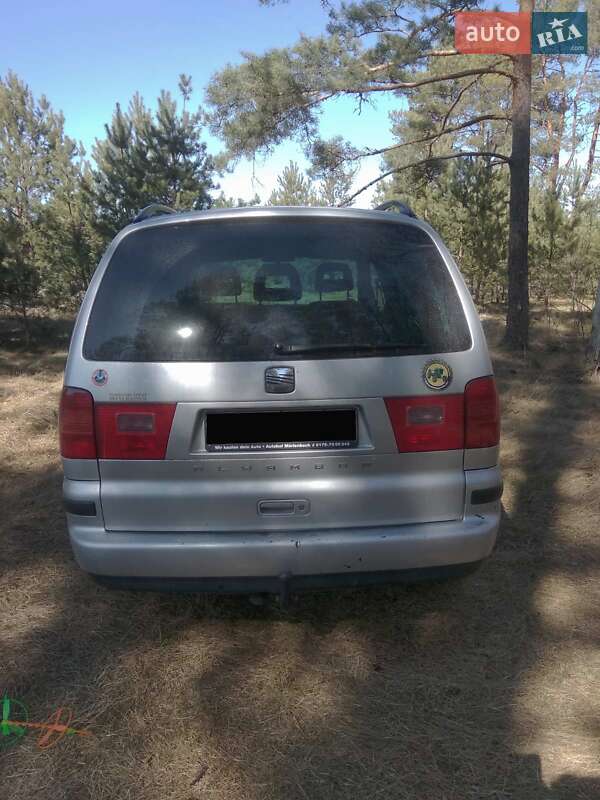 Минивэн SEAT Alhambra 2009 в Коростене