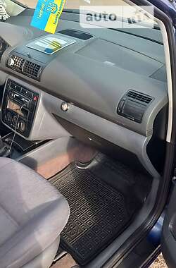Минивэн SEAT Alhambra 2001 в 