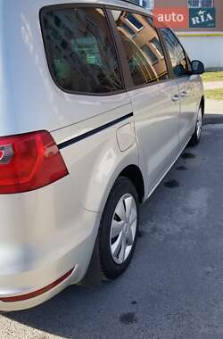 Минивэн SEAT Alhambra 2013 в 
